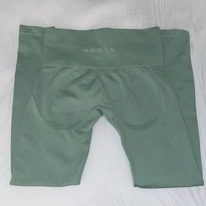 Small NVGTN Contour Leggings